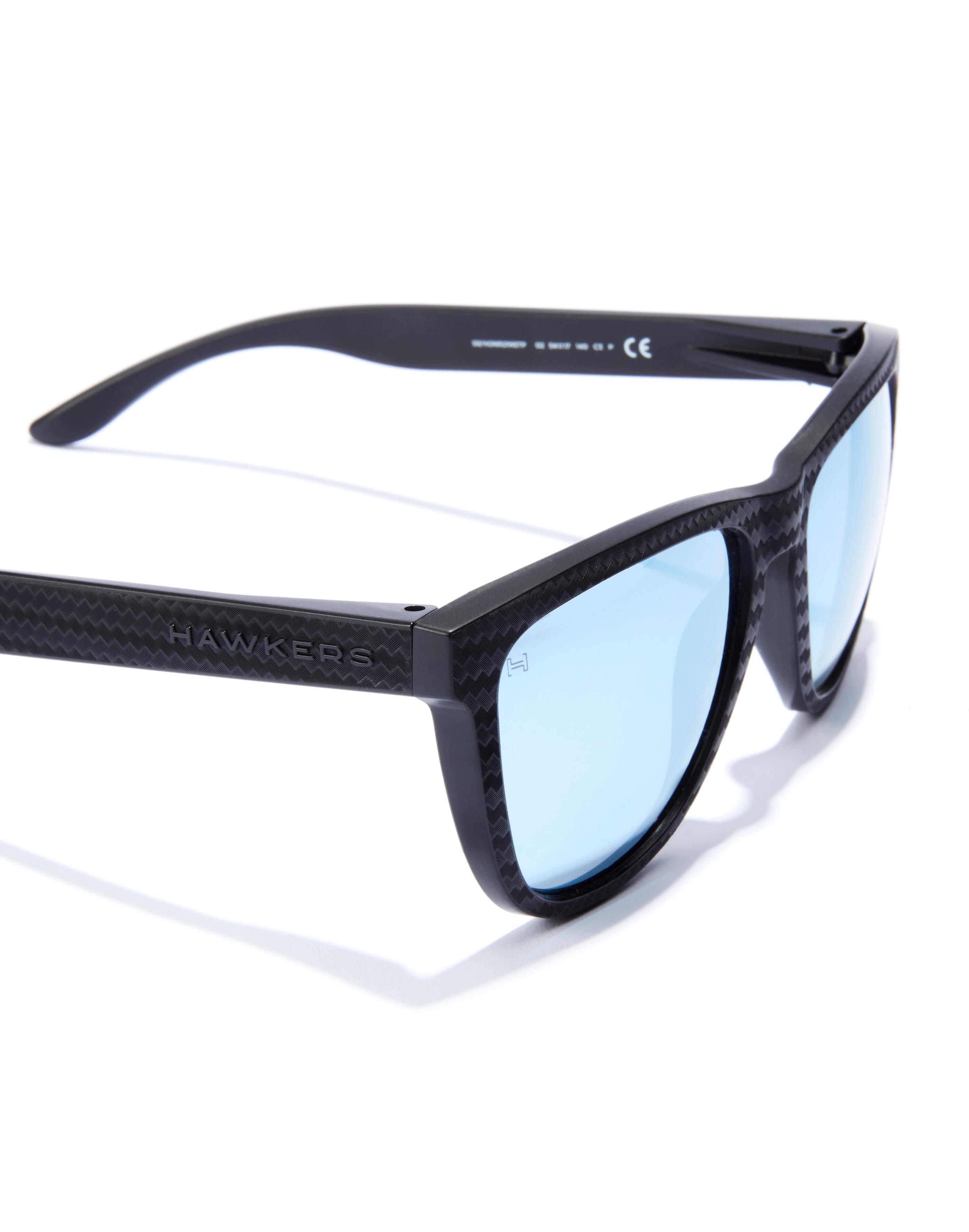 HAWKERS - Lunettes de Soleil Homme Femme ONE POLARIZED BLUE CHROME CARBON FIBER 6/6