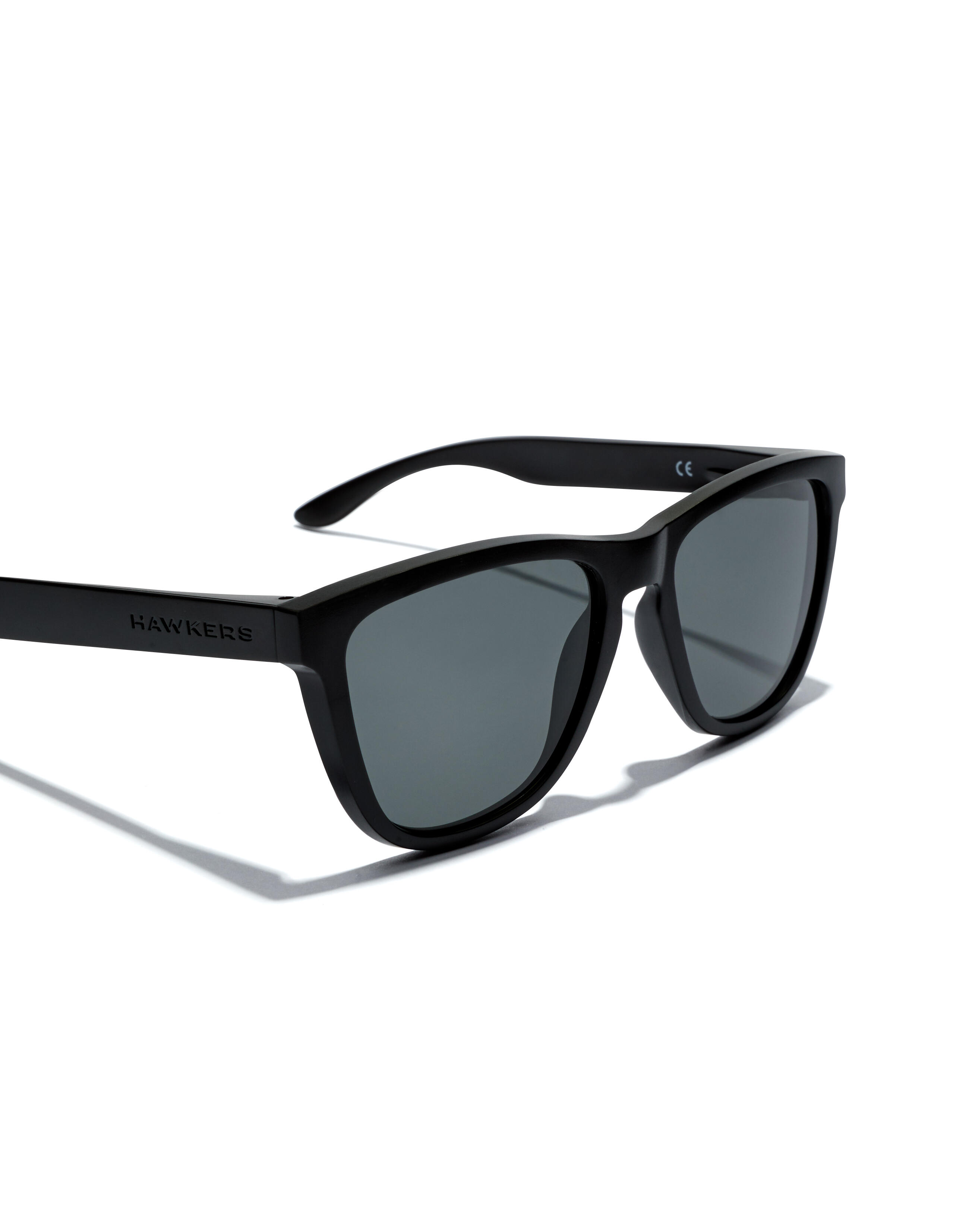 HAWKERS - Lunettes de Soleil pour Homme et Femme POLARIZED BLACK DARK - ONE Raw 4/8