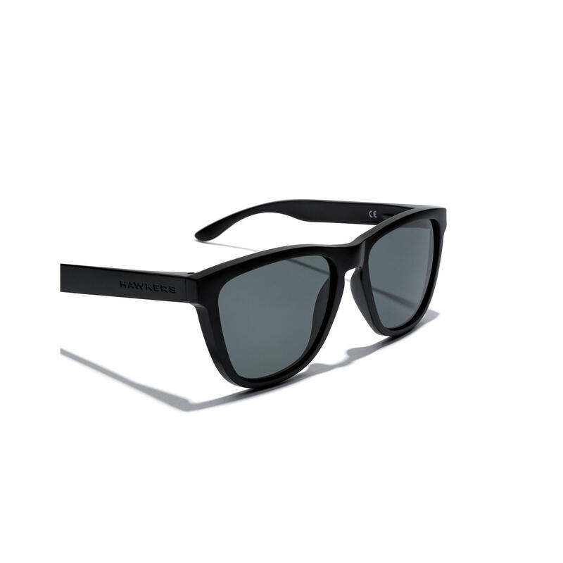 HAWKERS - Lunettes de Soleil pour Homme et Femme POLARIZED BLACK DARK - ONE Raw