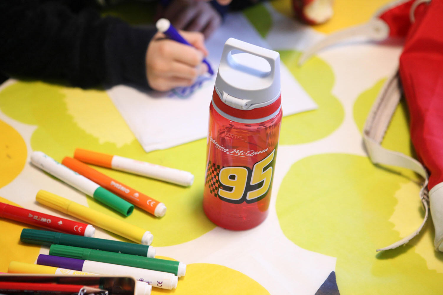Gourde enfant 0,5L SIGG VIVA ONE Cars 100% made in Allemagne 3/3