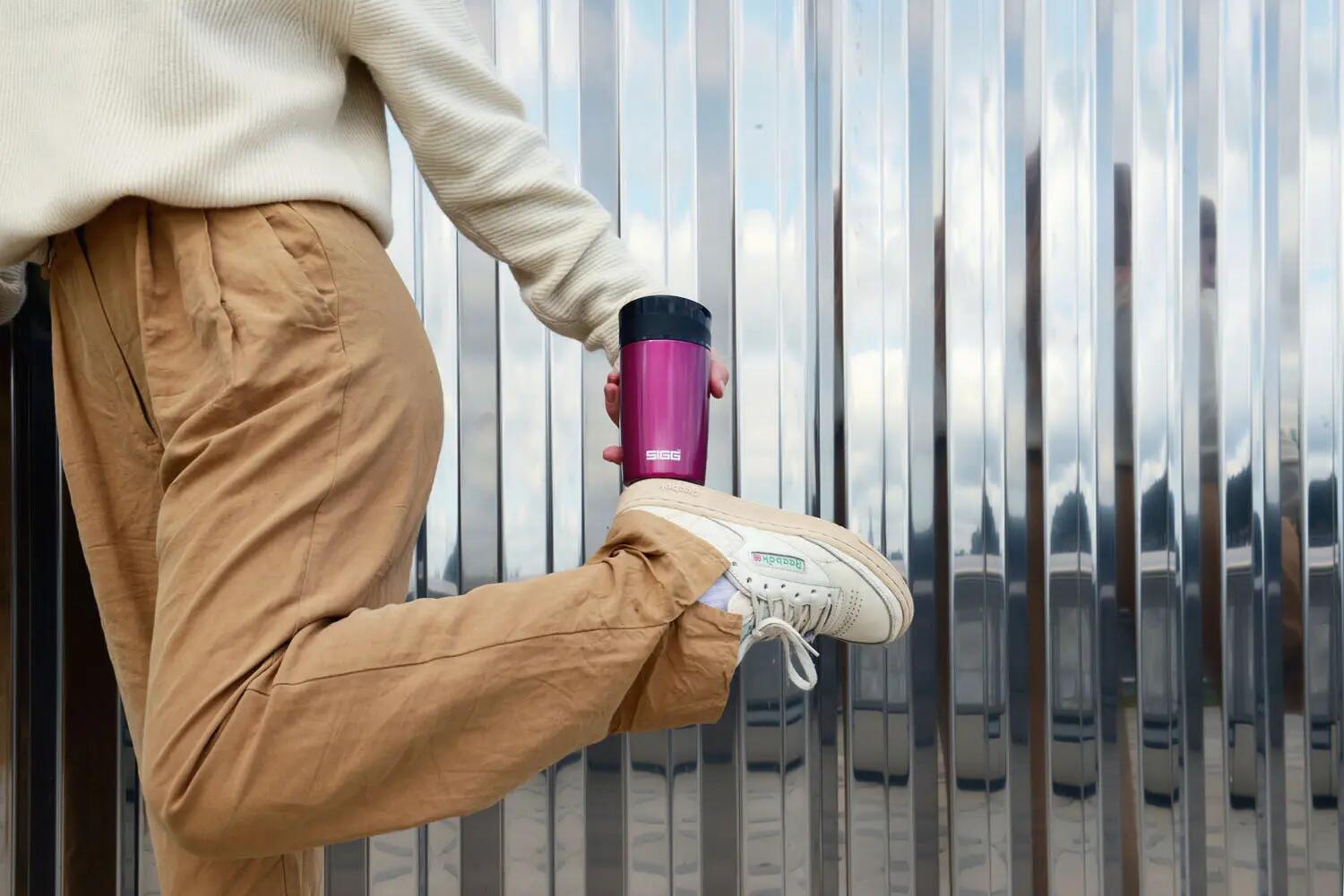 Gourde SIGG Miracle Mug Berry  0,27L - isotherme étanche avec couvercle à vis 2/6