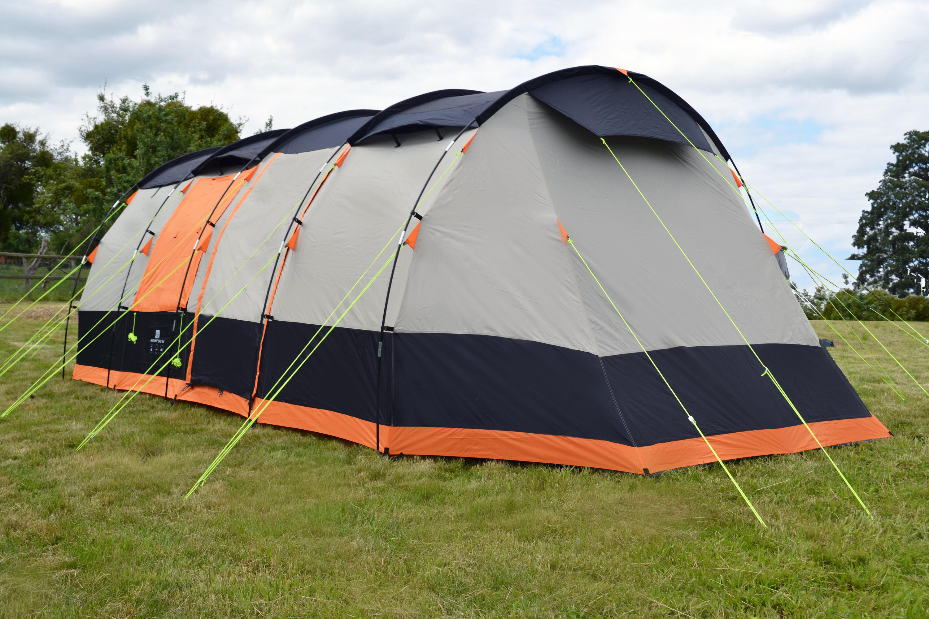 OLPRO Wichenford 3.0 8 Berth Tent 2/7