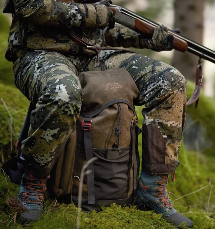 Calça camuflada impermeável e corta vento, com tecido silencioso. Versátil e ade 2/6