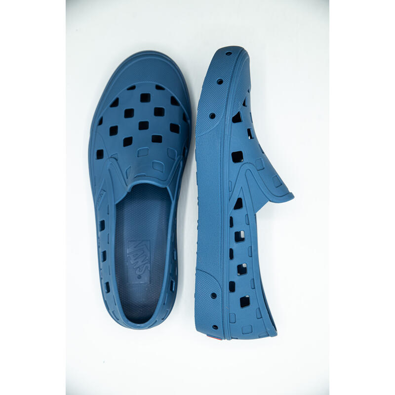 Pantofi sport unisex pentru surf Vans Slip-On Trek, Albastru