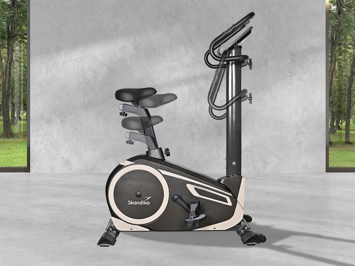 Skandika Centaurus, Ergometro reclinabile, massa volanica 13 kg, 12 programmi allenamento preinstallati, app Kinomap, Bluetooth, tablet