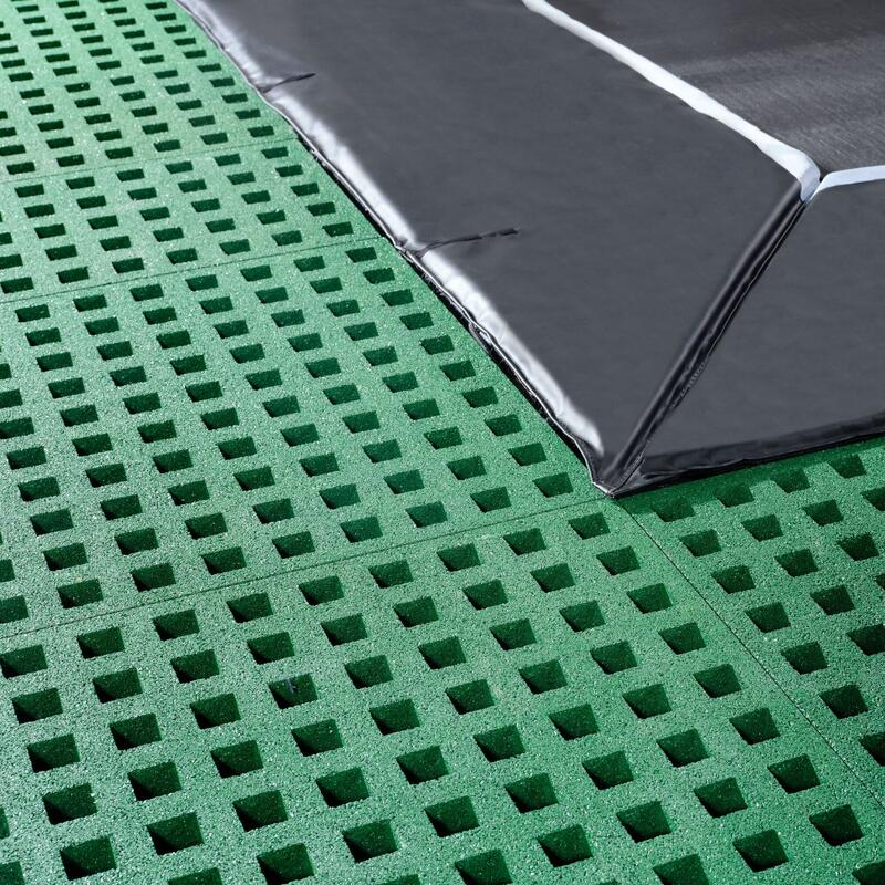 Dynamic groundlevel trampoline 275x458cm met Freezone veiligheidstegels