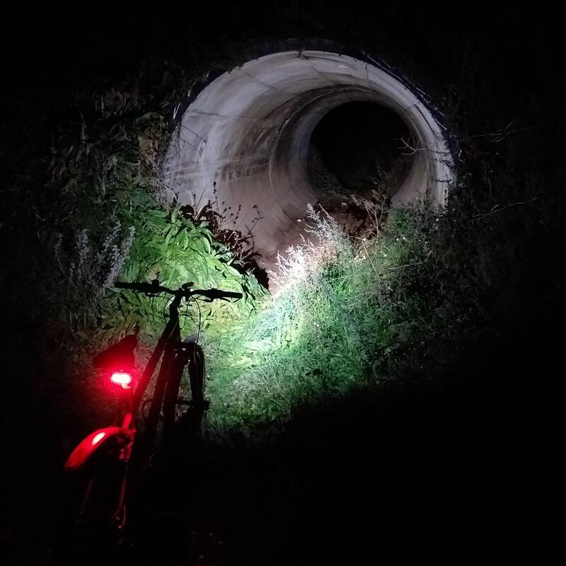 Feux pour vélo Feu avant blanc et feu arrière rouge 880 lumens