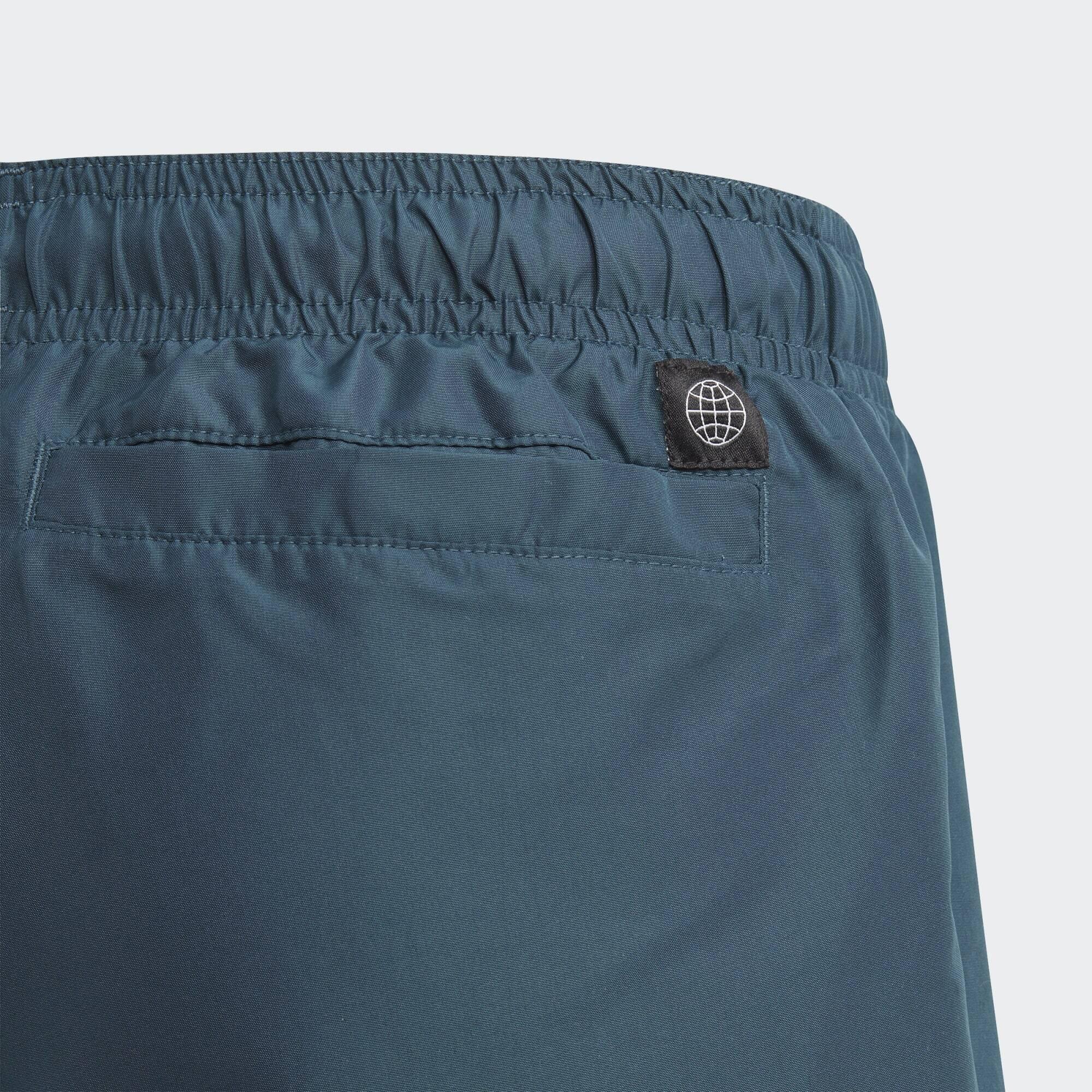 Classic Badge of Sport Swim Shorts 2/5