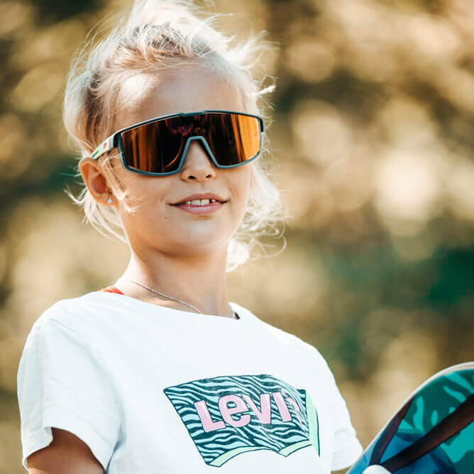 Okulary przeciwsłoneczne JULBO FURY S dla dzieci 8-10 lat szaro miętowe kat. 3