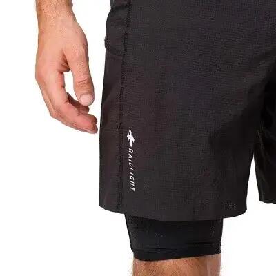 Pantalón corto - Trail running - Hombre - 2 en 1 con compresión - Negro 4/5
