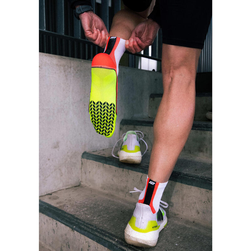 CHAUSSETTES DE RUNNING ANTIDÉRAPANTES RUN-R GRIP