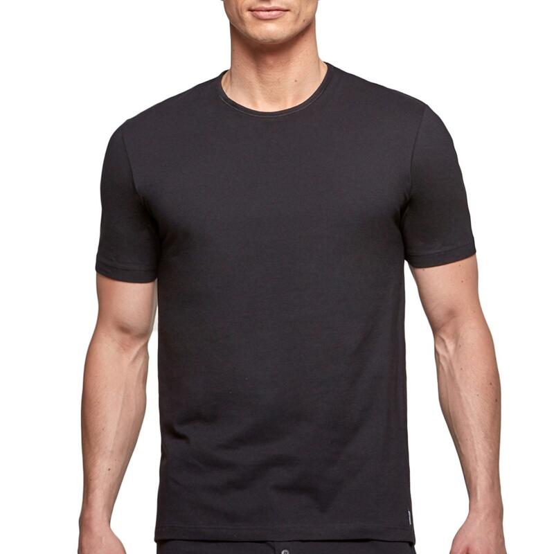 Camiseta Essentials de puro algodón y cuello redondo