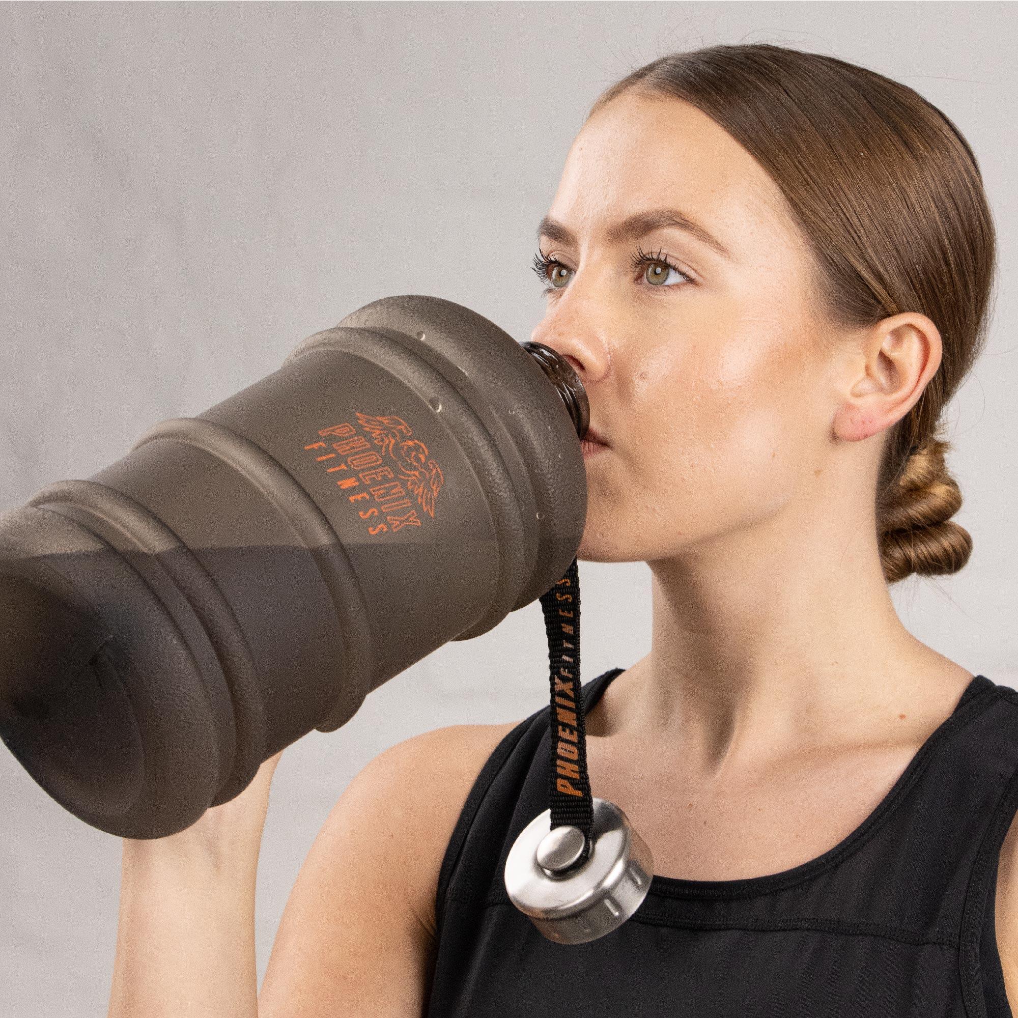2L DRINKS BOTTLE - BLACK RUBBER 2/8