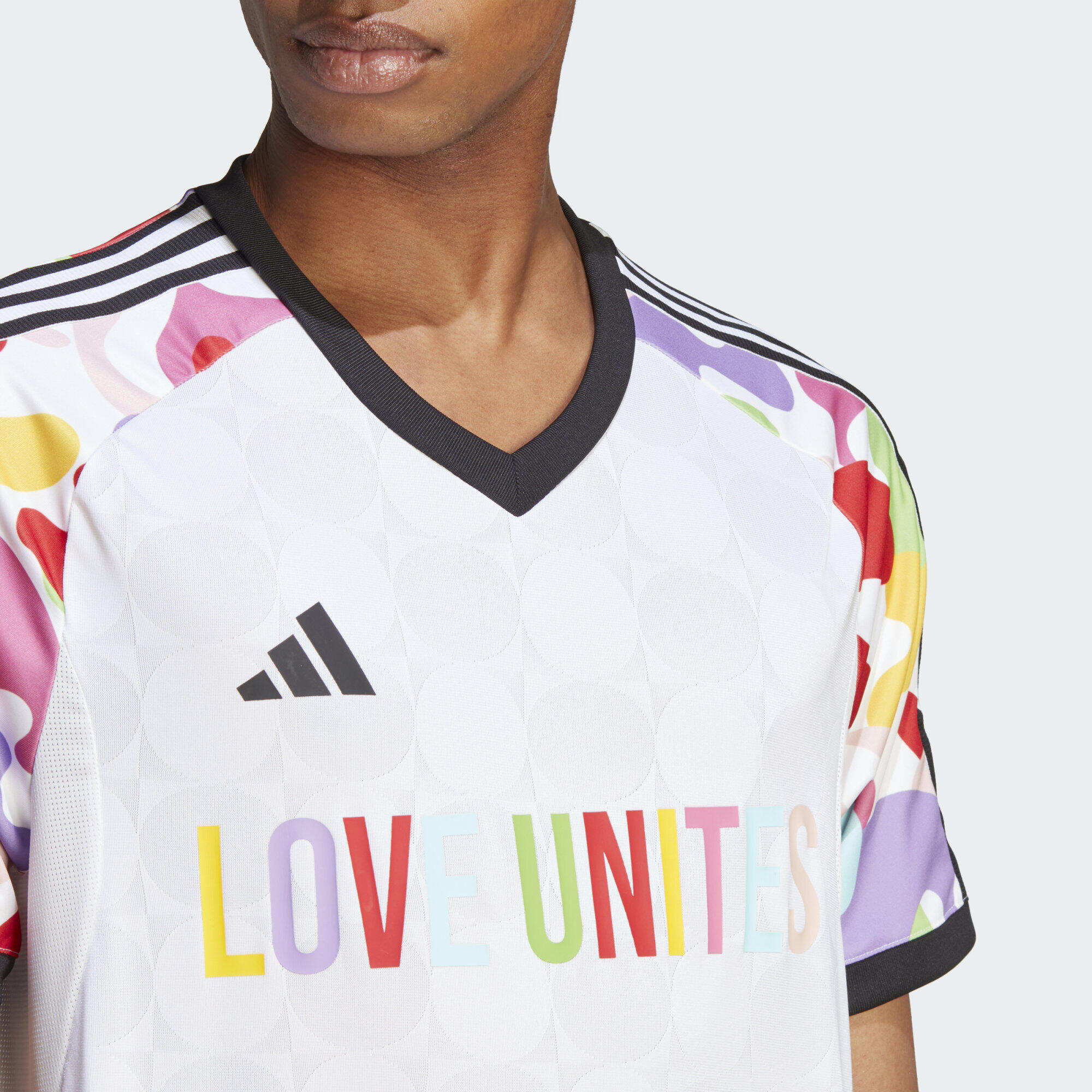 Pride Tiro Jersey