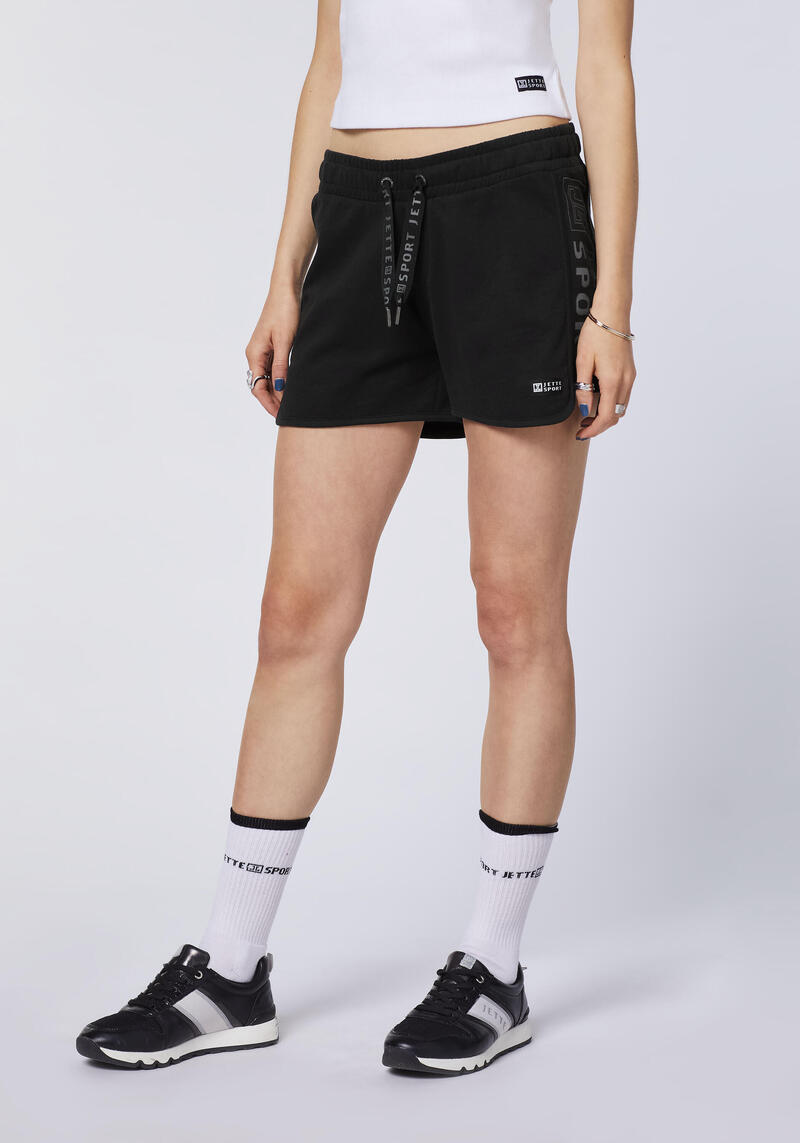 Sweatshorts mit Label-Akzenten