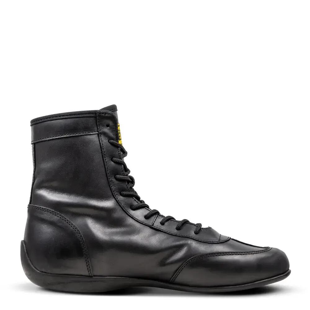 Pair of leather boxing shoes Punch Rexton