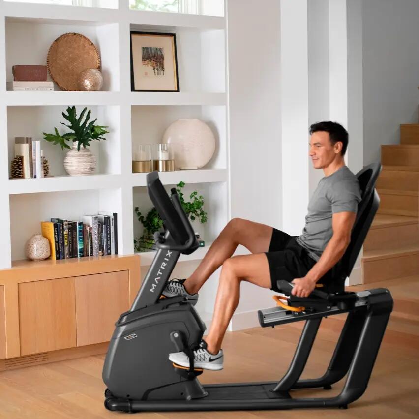 Vélo d'exercice couché professionnel R50 avec console de fitness XUR Matrix 7/7