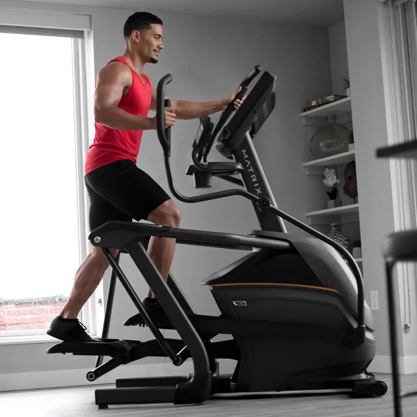 MATRIX E50 Suspension Elliptical Trainer with 22-inch XUR Touchscreen 7/7