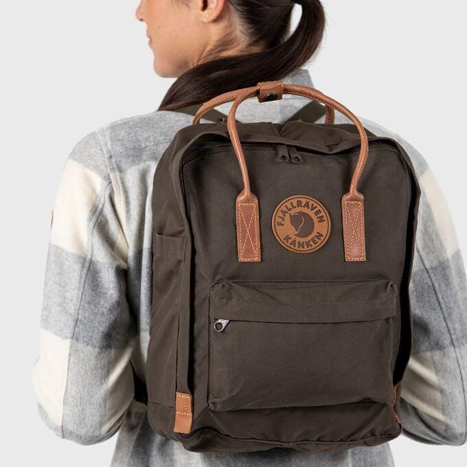 Mochila para caminar Fjallraven kanken No.2 Dark olive resistente al agua 3/6