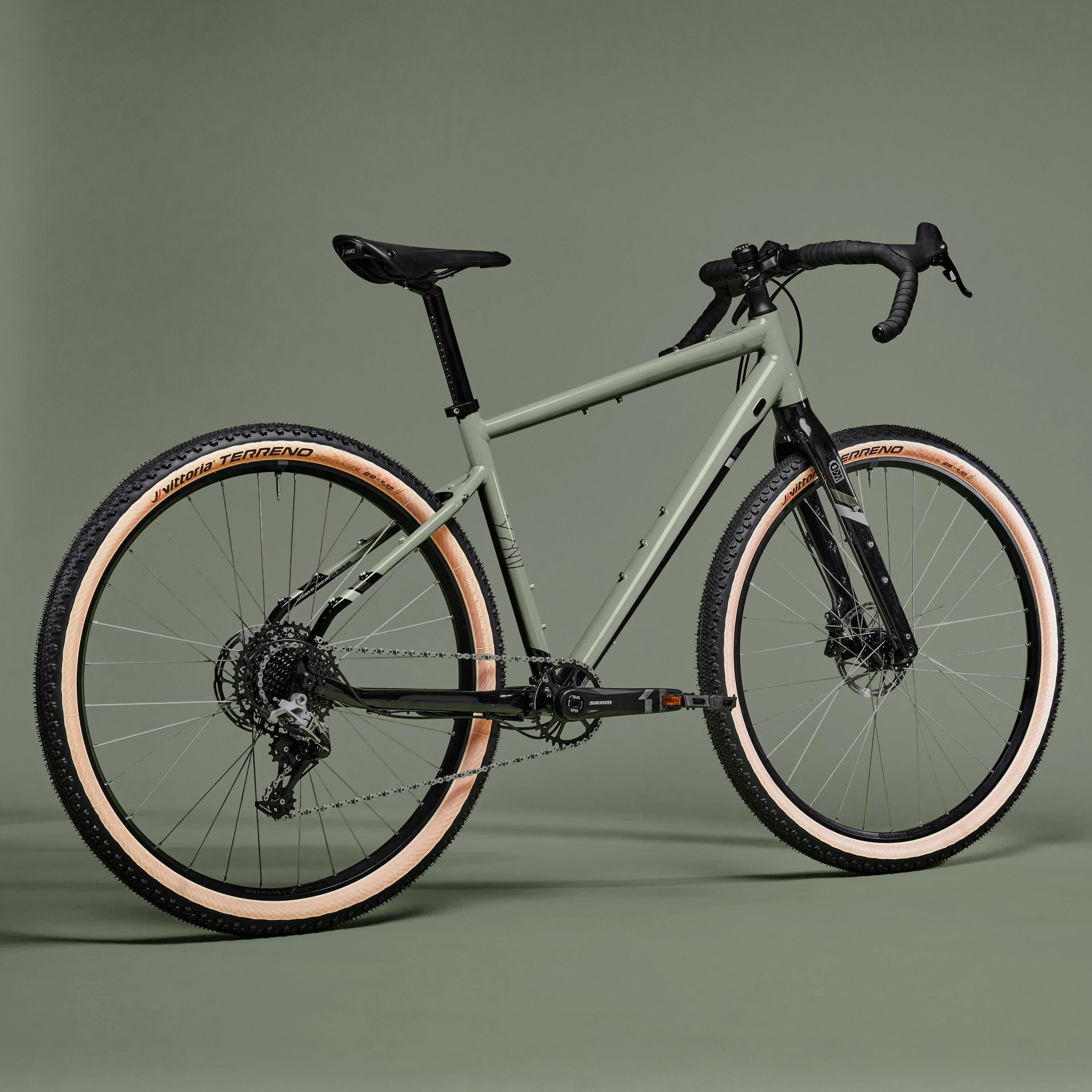 Tweedehands - TOERFIETS TOURING 920 BANDEN VITTORIA TERRENO - ZEER GOED 5/5