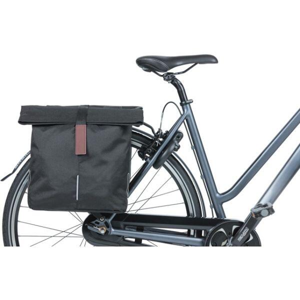 Sacoche de porte-bagages vélo réfléchissant avec scratch polyiester Basil City 6/7
