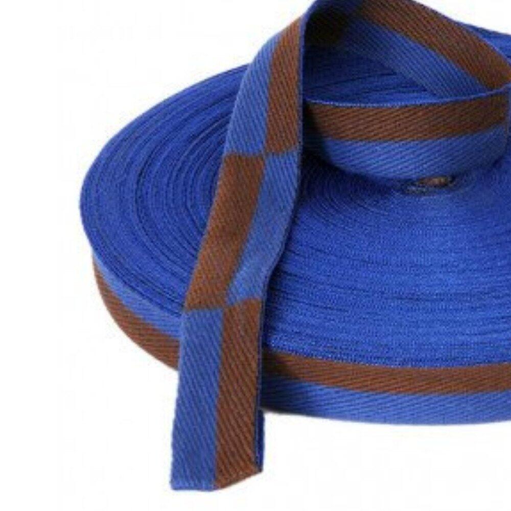 Rolo de faixa de karatê 2/3