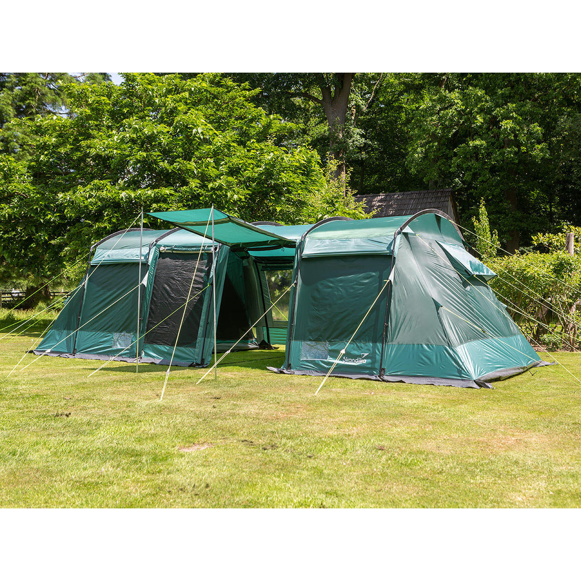 Outsunny Familie kampeertent 4 personen lichtgewicht waterdichte koepeltent geventileerd eenvoudig te monteren pop-up 4 ramen zonneklep afmetingen 2,4 l x 2,4 b x 1,99 h m glasvezel polyester wit