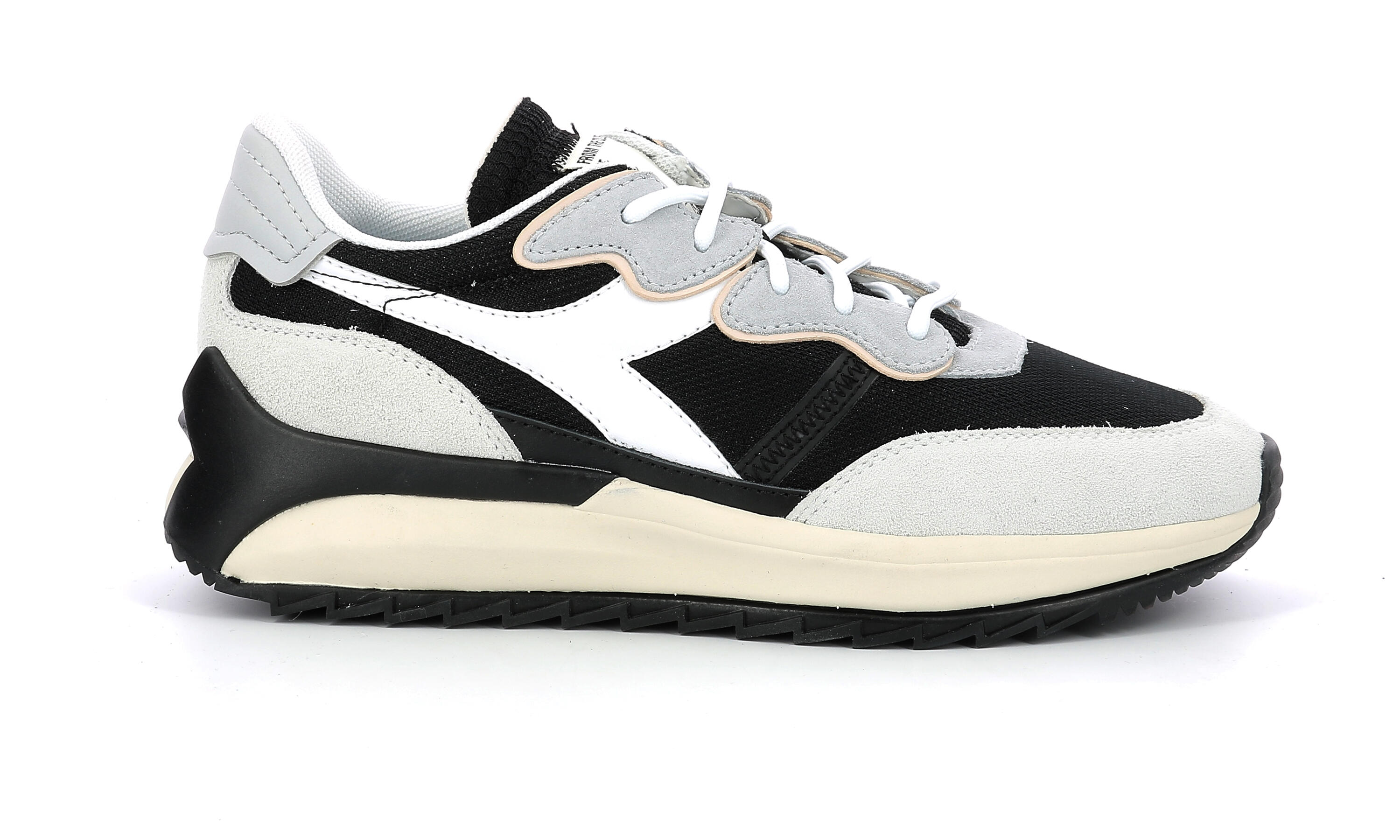 DIADORA picture