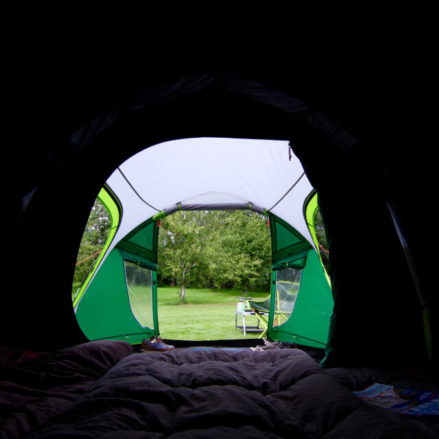 Coleman Chimney Rock 3 Plus BlackOut Tent 3/7