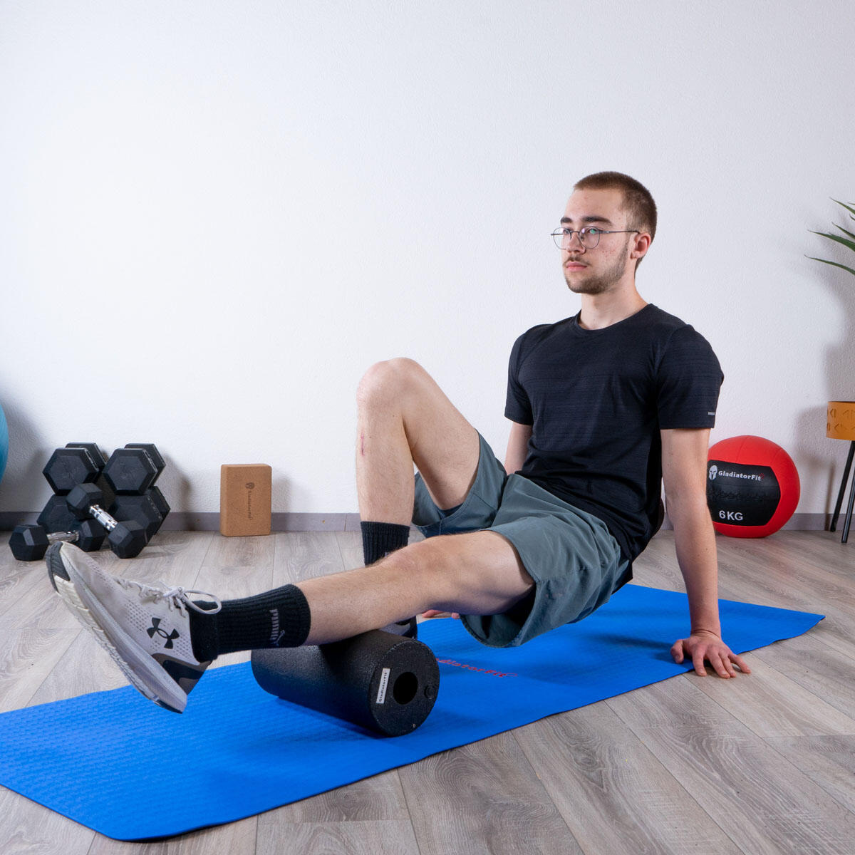 Rouleau de massage foam roller 30cm mousse dense noir 3/5