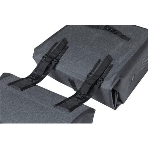 Basil Urban Dry Double Bicycle Bag - Gris 50L 4/7