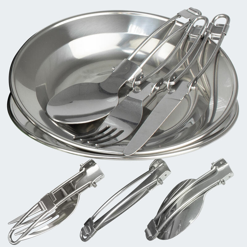 Conjunto de utensílios de cozinha, pratos, canecas e talheres para campismo