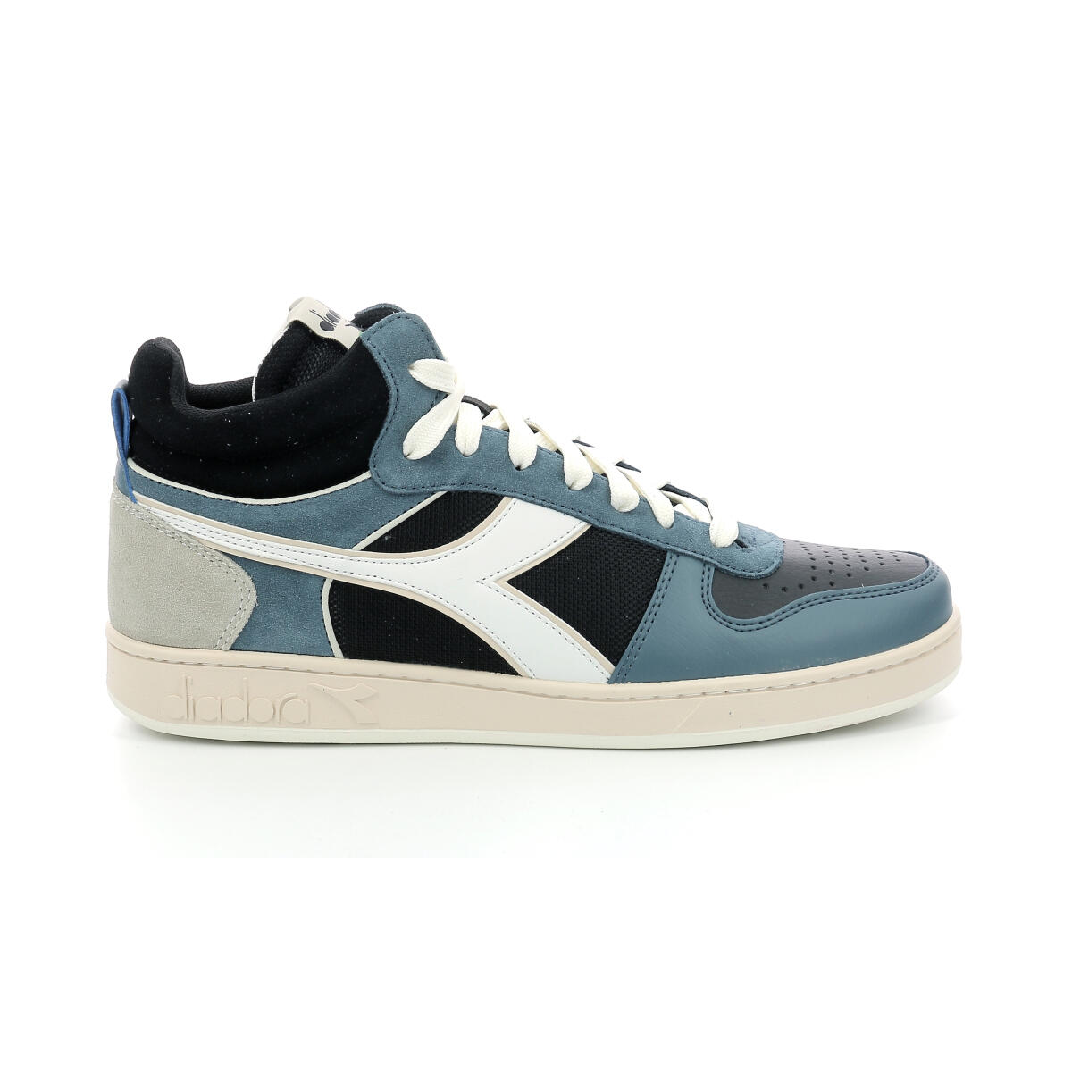 DIADORA picture