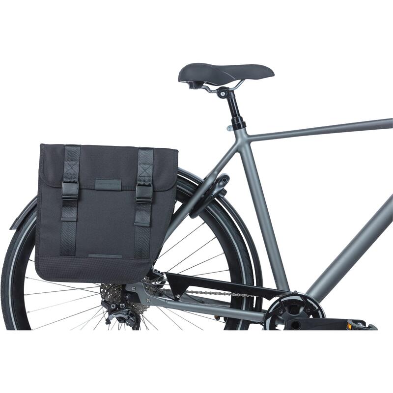 Sacoche porte-bagage vélo étanche en polyester avec réfléchichant tour xl Basil