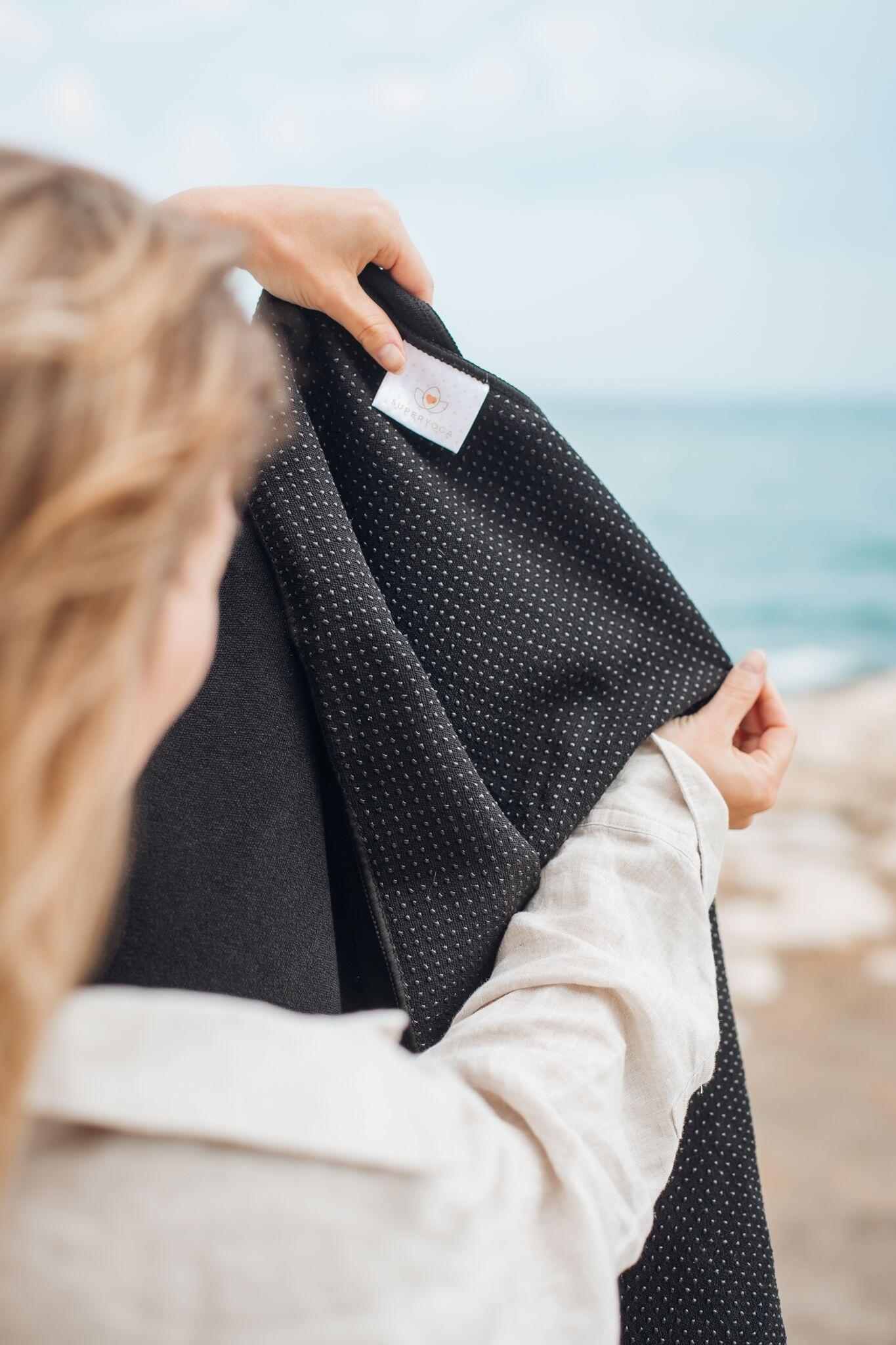 Lotus Yoga handdoek antislip zwart 3/5