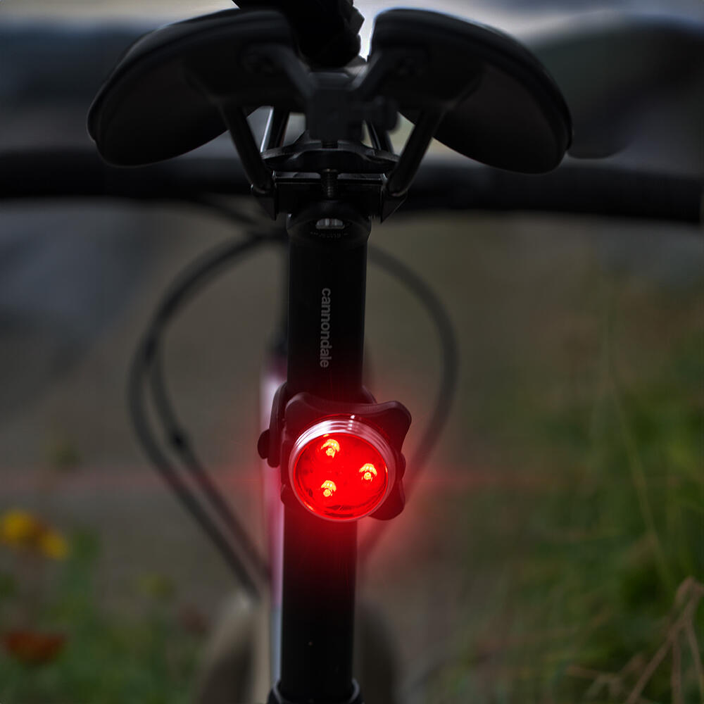 Cyklistické zadní světlo VA0117 červené akumulátorové USB 5/7