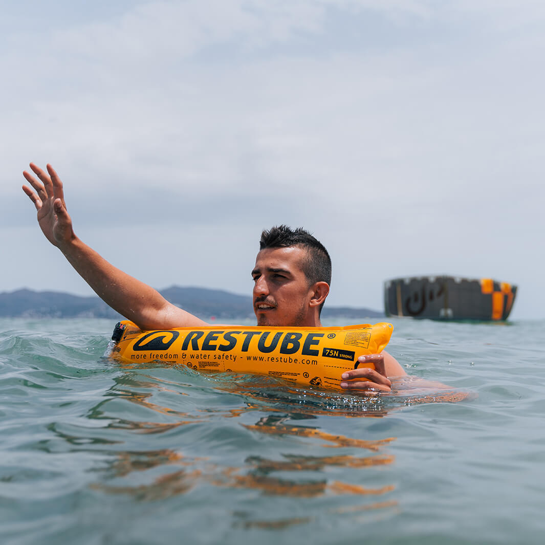 Restube extreme | Boya de flotabilidad para kitesurf, windsurf, foiling y surf 2/7
