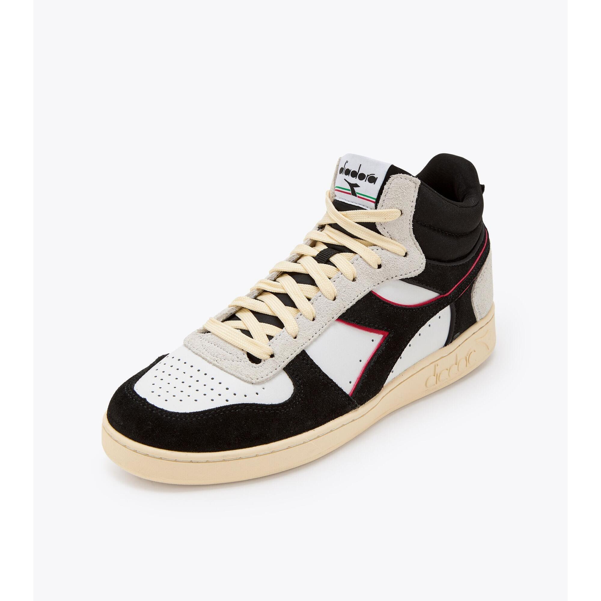 DIADORA picture