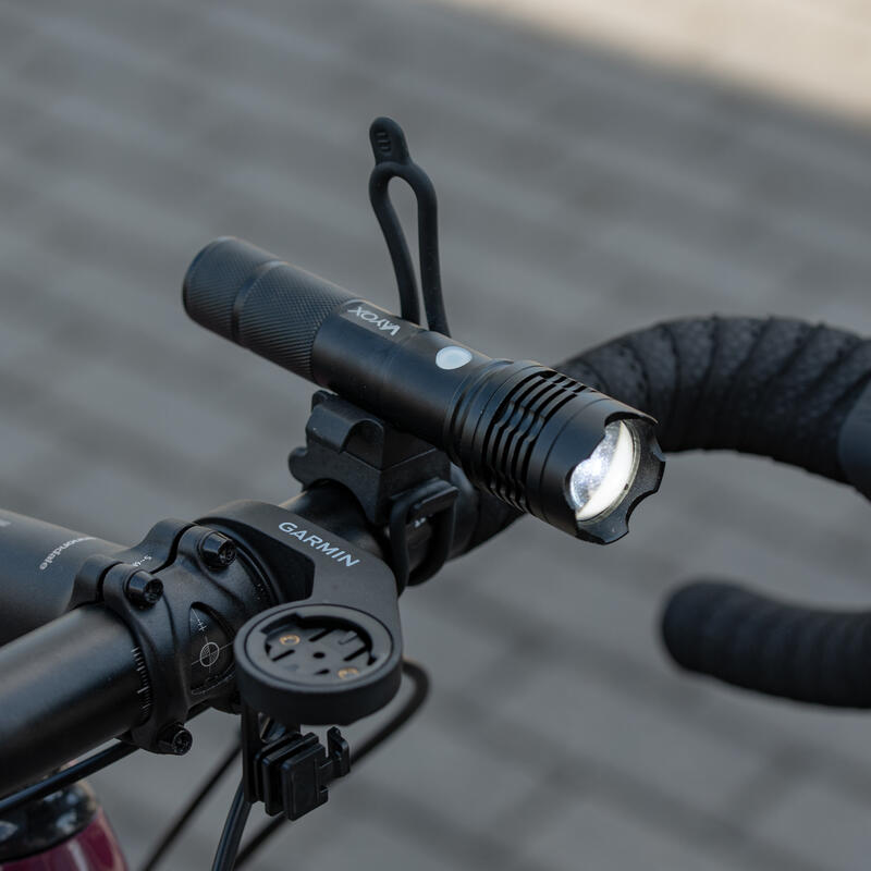 Un set de lumini pentru biciclete VA0116 + VA0048 USB față și spate