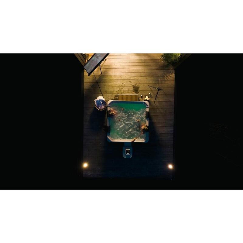 Basen z hydromasażem 6-osobowe Oslo MSpa