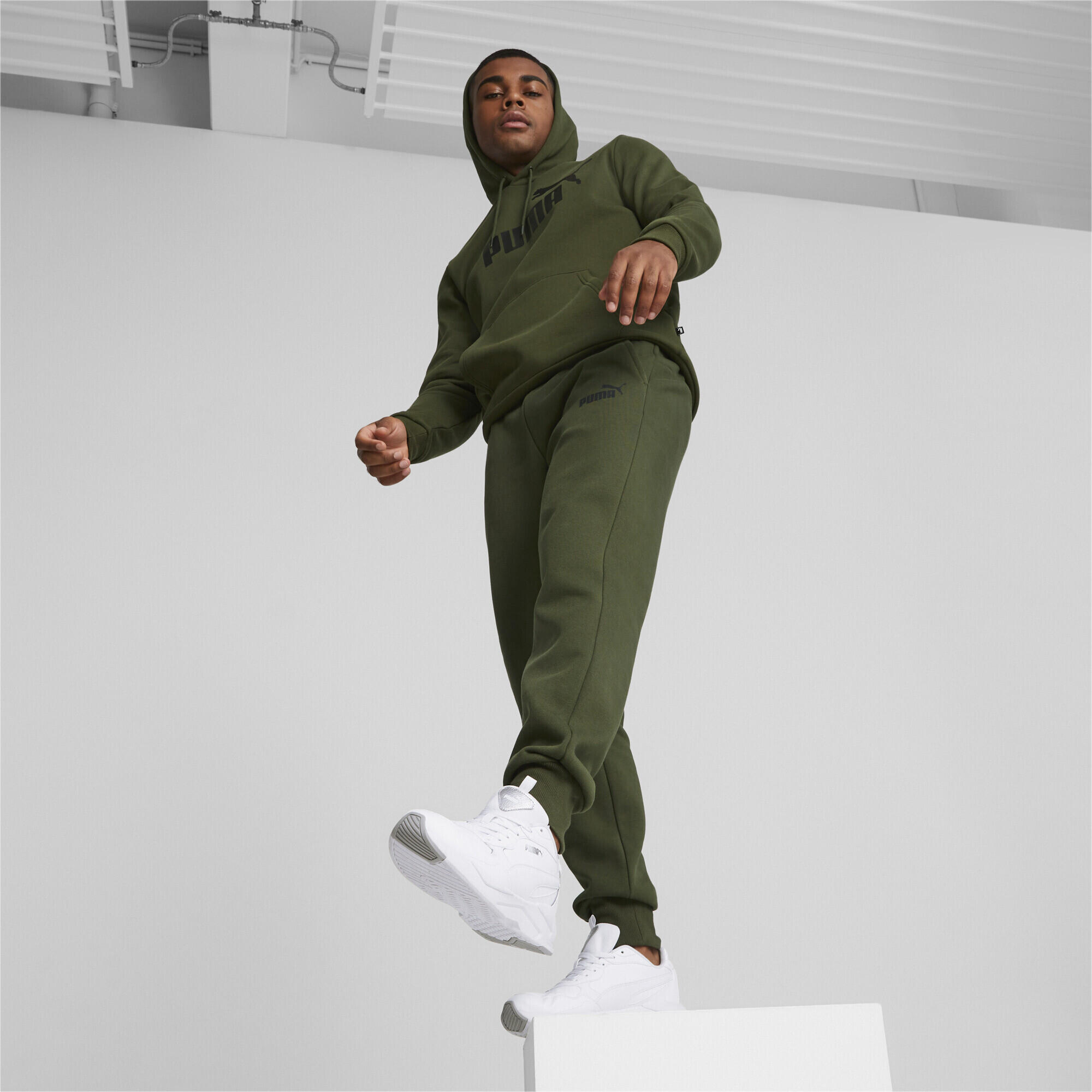 Essentials Logo Jogginghose Herren PUMA Myrtle Green 3/6