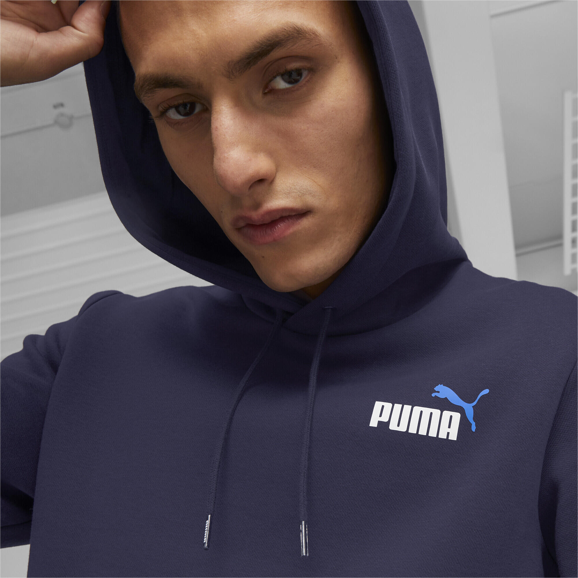 Essentials+ zweifarbiger Hoodie mit kleinem Logo Herren PUMA 4/7