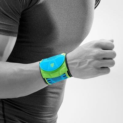 Bauerfeind sports wrist wrap rivera