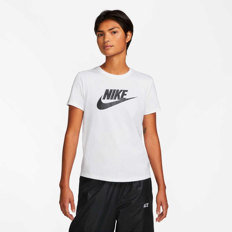 Camiseta Nike Sportswear Esencial Mujer