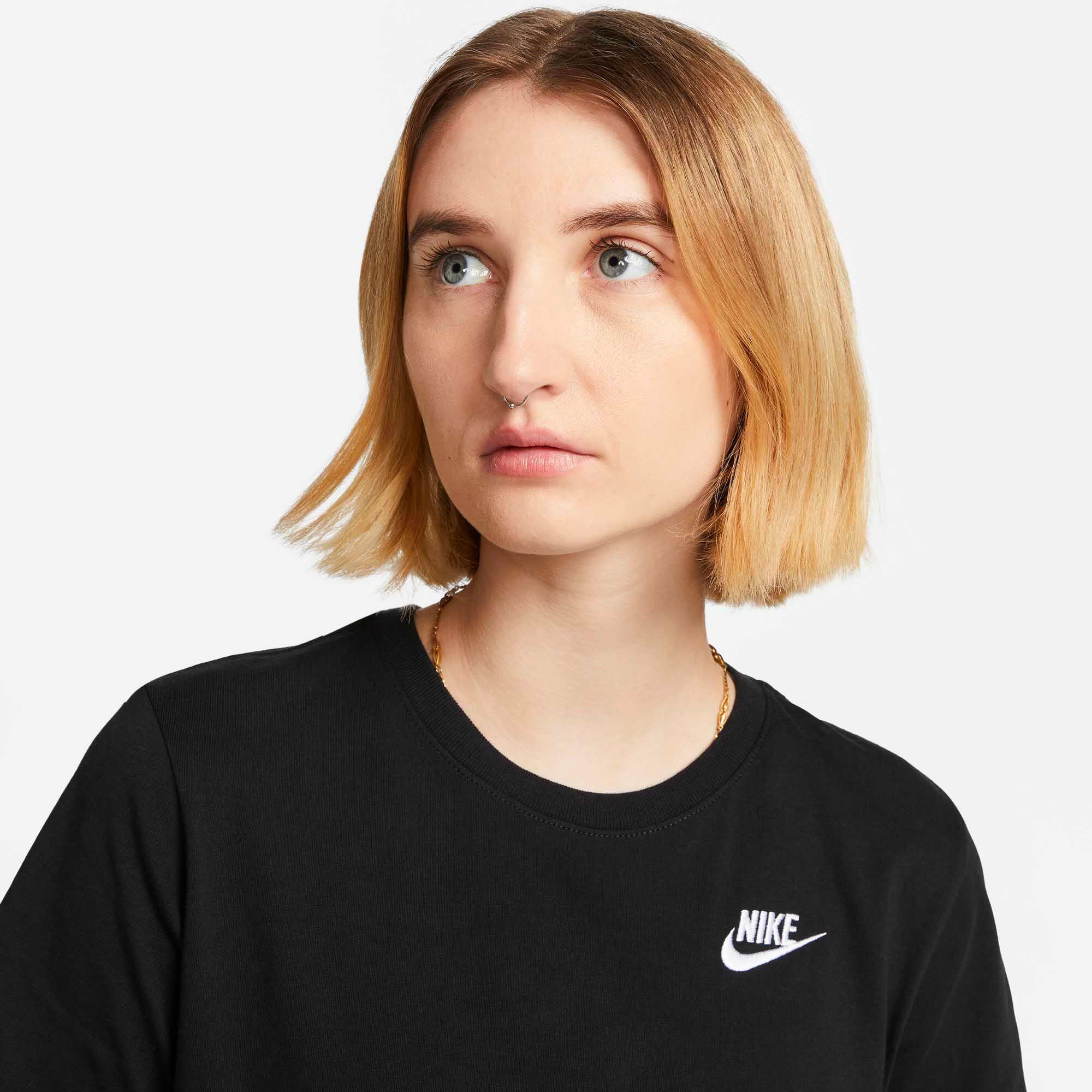 T-Shirt Nike Sportswear Club Essentiel Femme 4/5