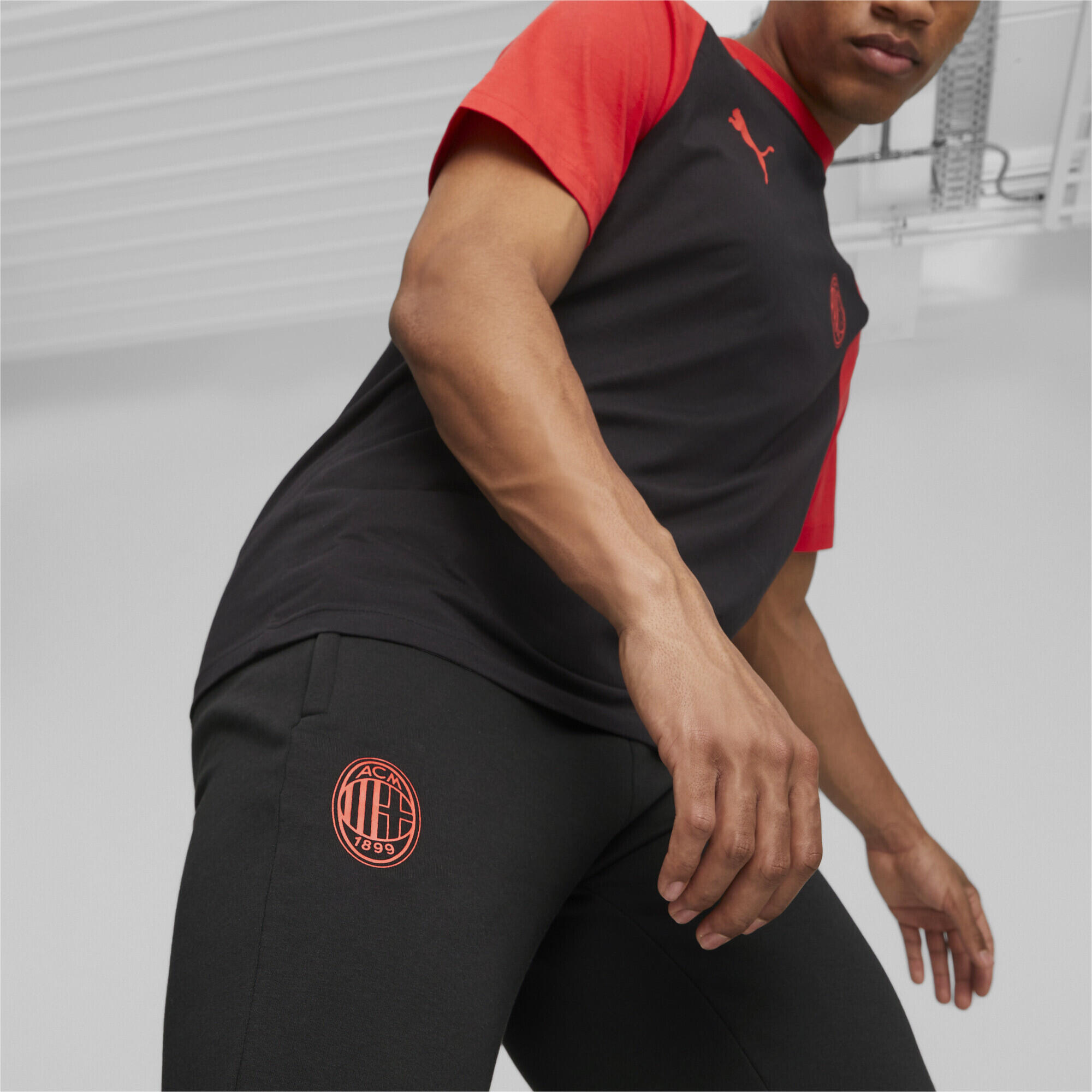 Pantalones de deporte de fútbol AC Milan Casuals PUMA Black For All Time Red 3/6