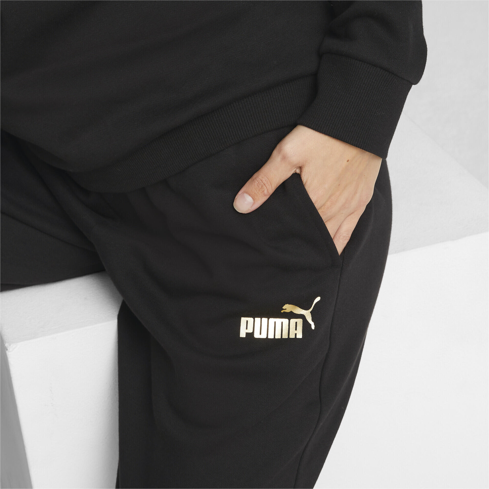 Spodnie damskie Puma ESS+ Metallic Pants FL 4/7