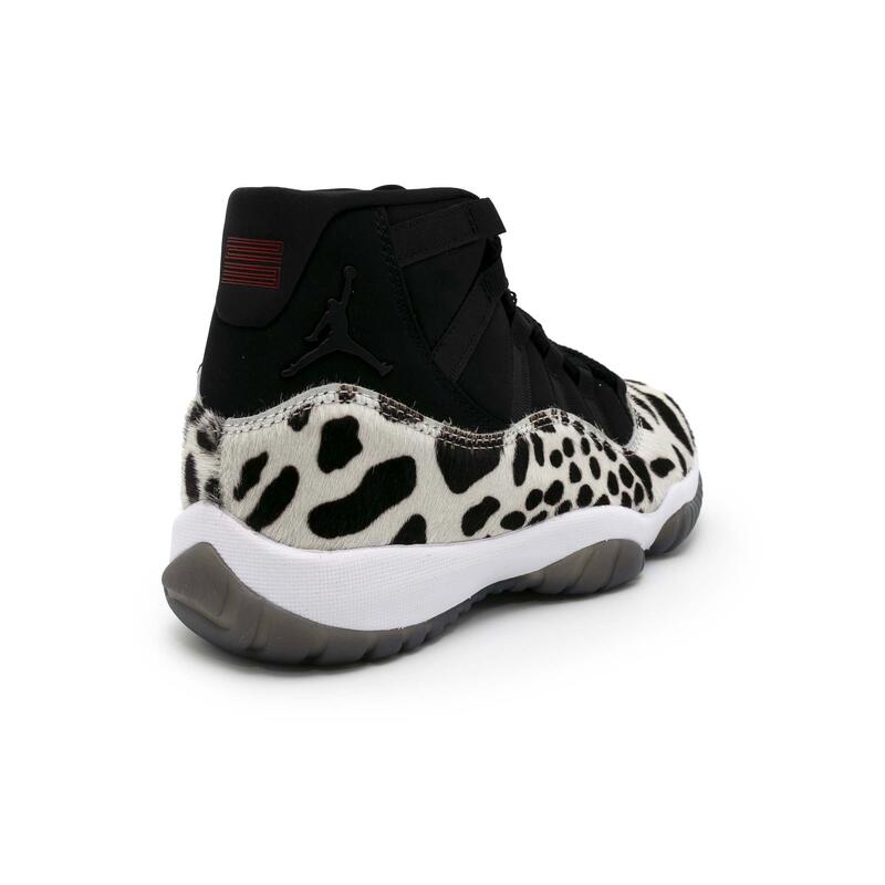 Zapatillas Nike Jordan11 Animal Instint Negro Mujer