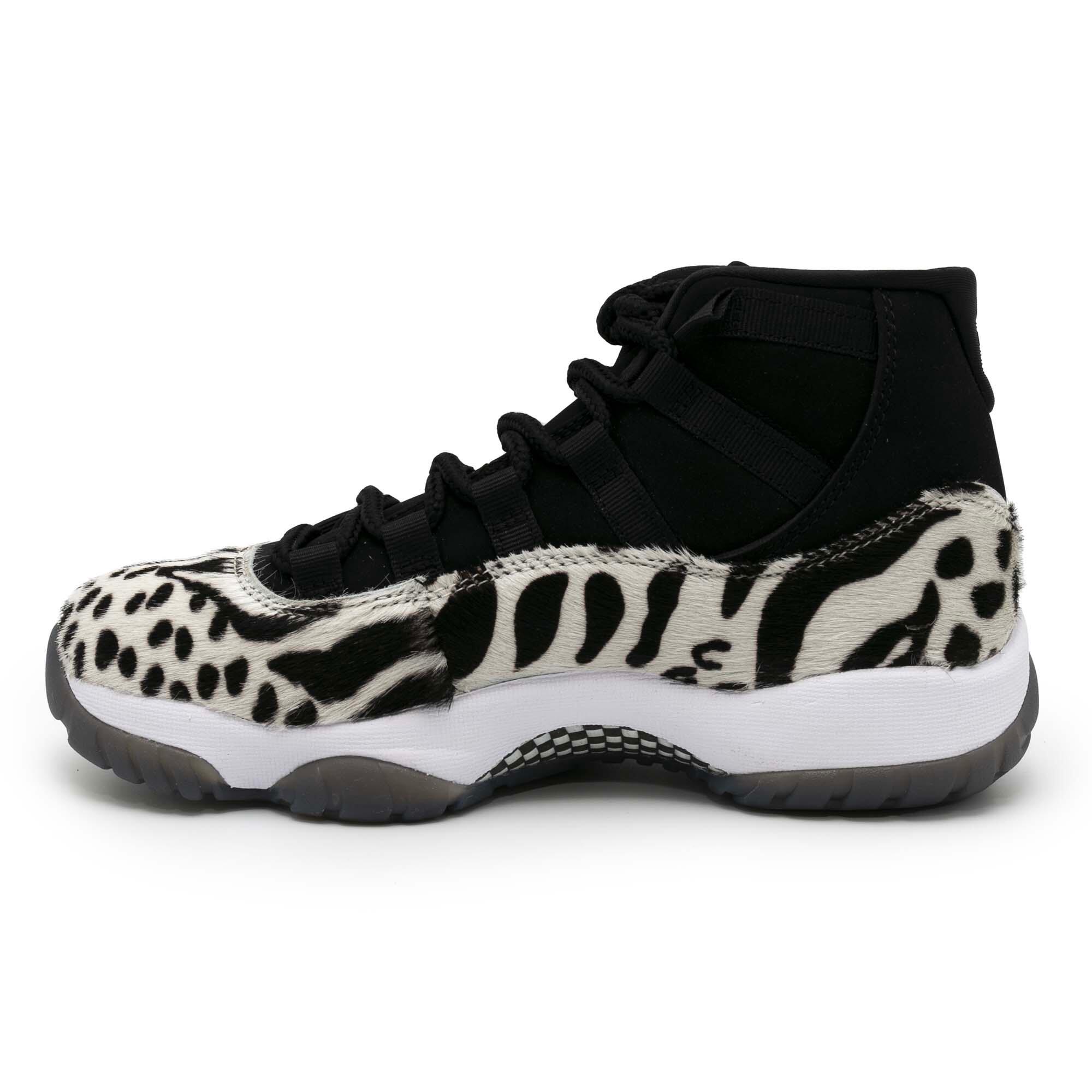 Baskets Nike Jordan11 Animal Instint Noir Femme 2/5