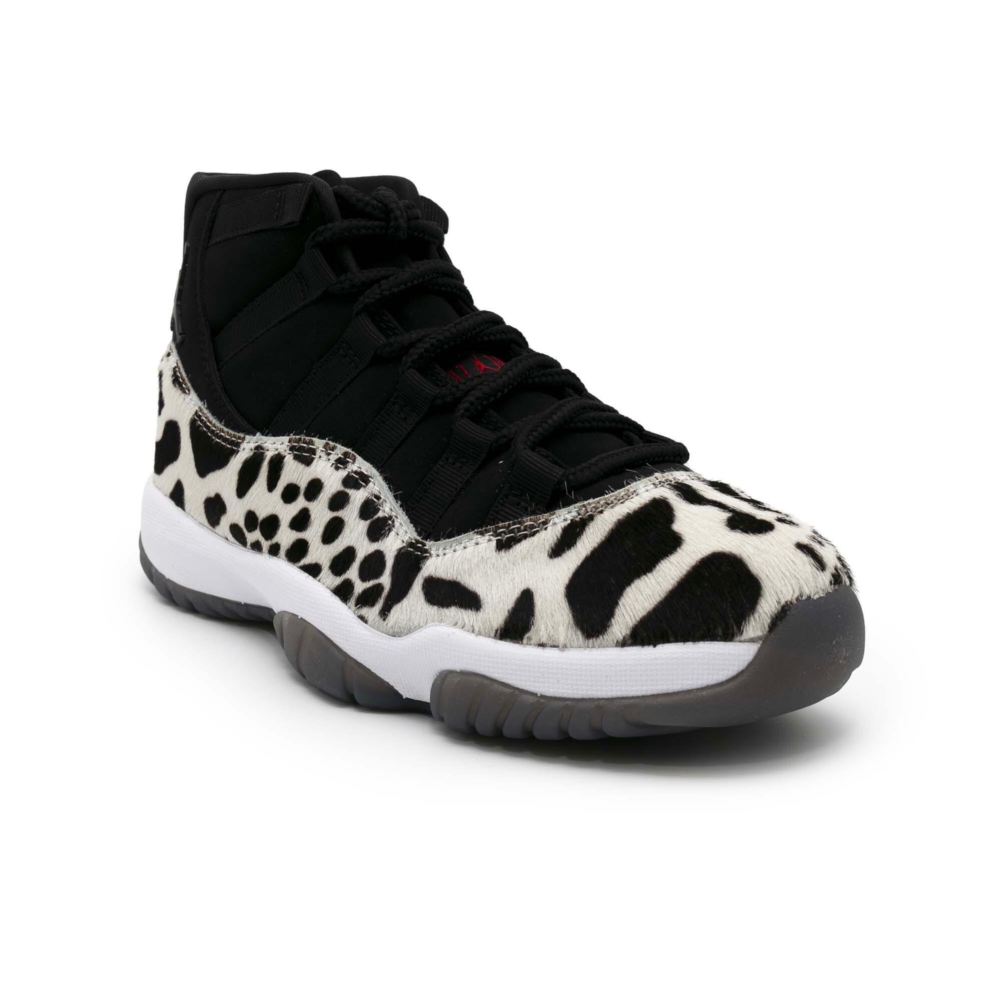 Baskets Nike Jordan11 Animal Instint Noir Femme 3/5